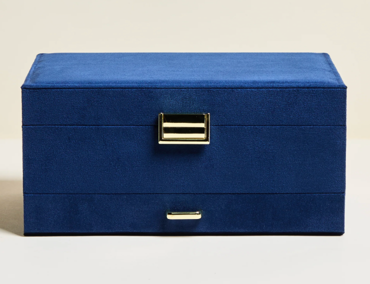 Velvet jewelry box