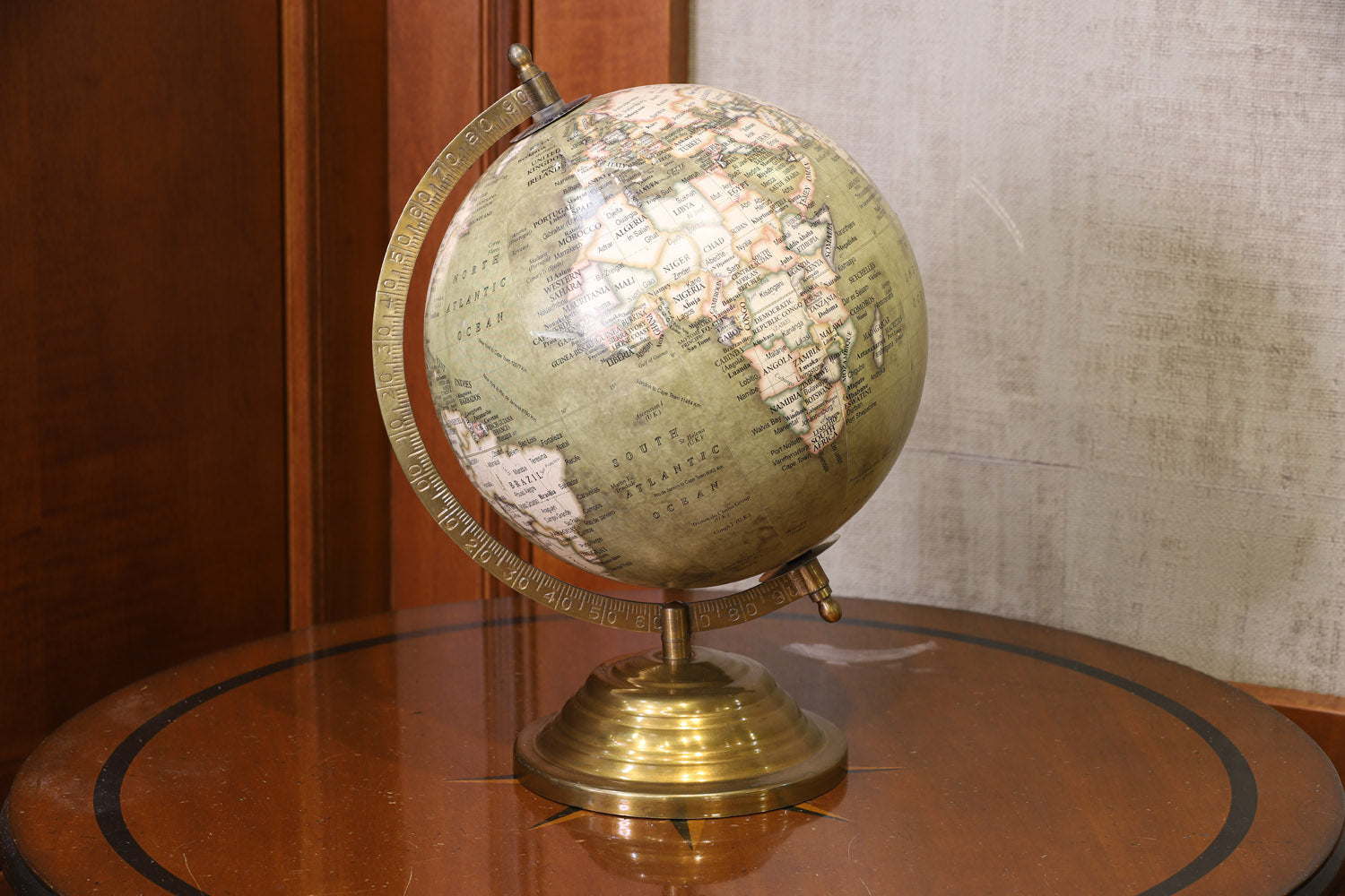 Globe