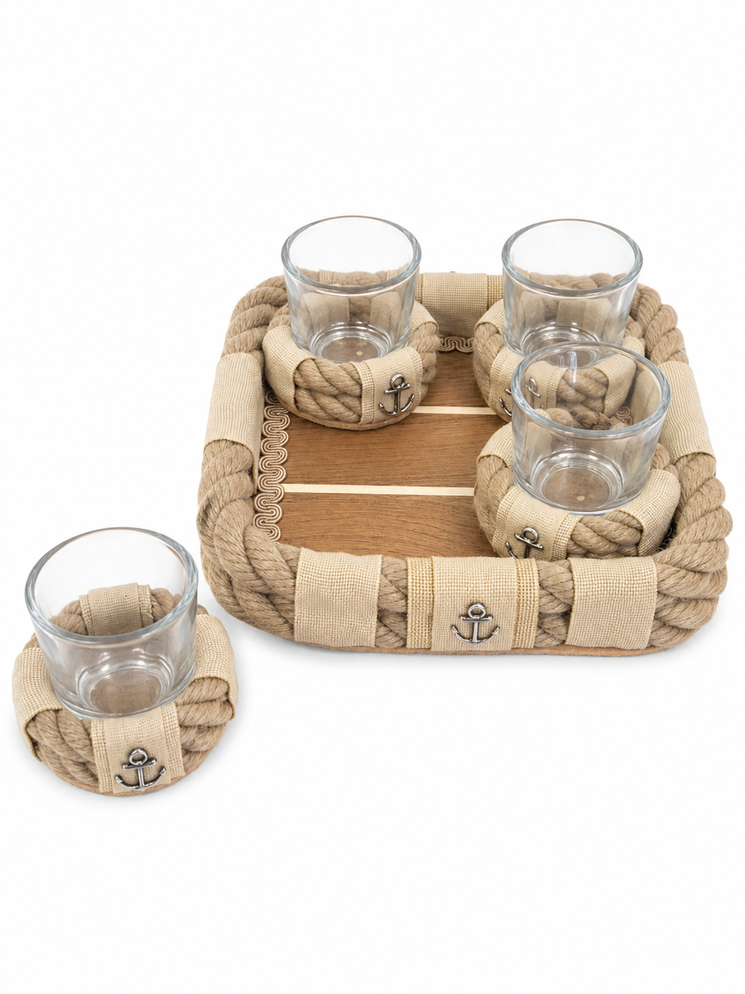 Rope tray with small glasses