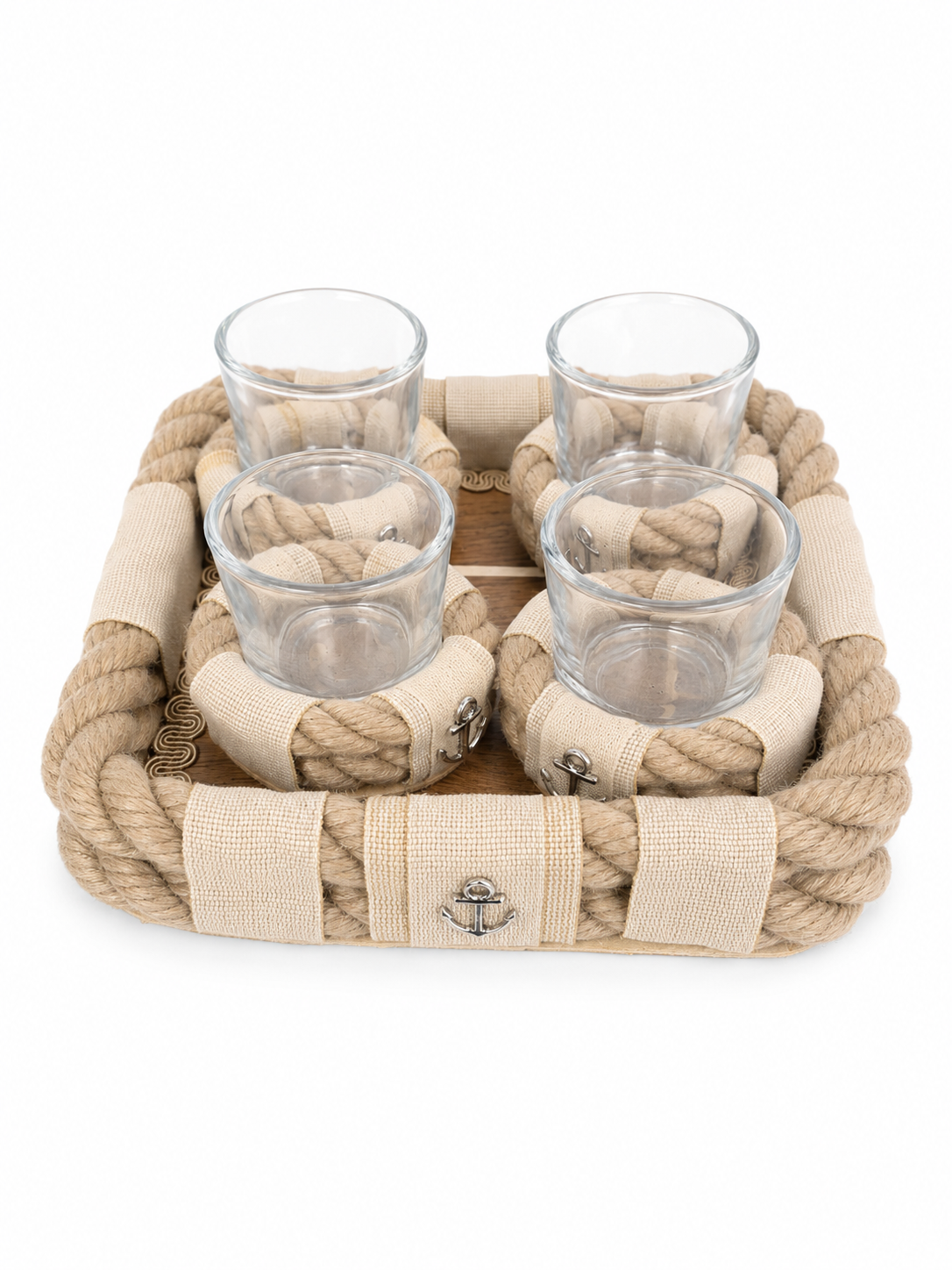 Rope tray with small glasses
