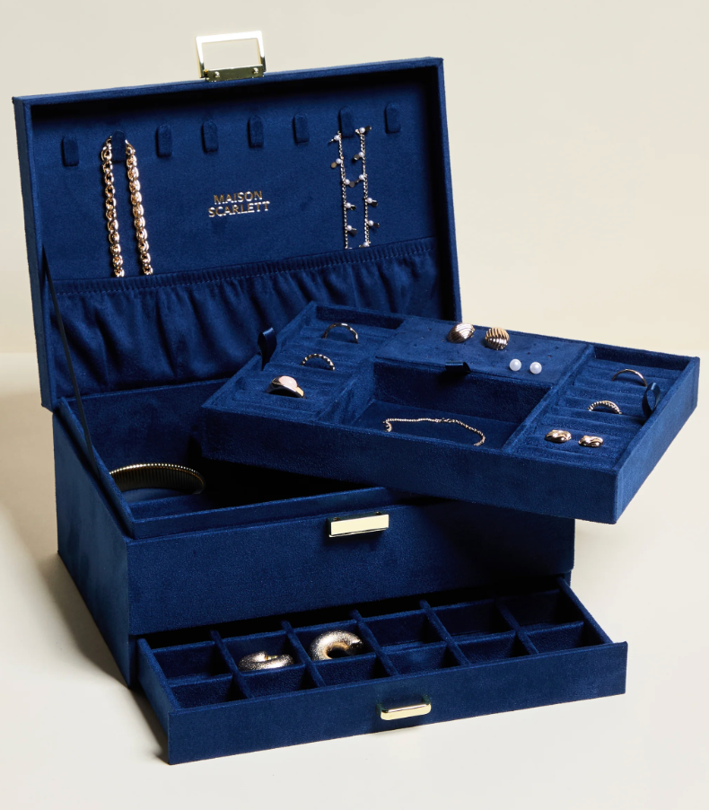 Velvet jewelry box