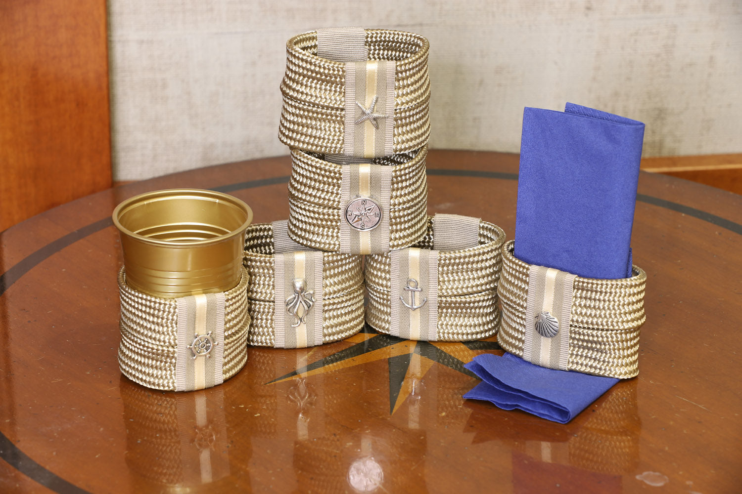 Portatovaglioli o Portabicchieri