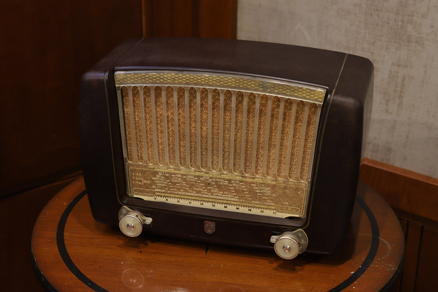 Original 50's radio with completely modernized and functioning interior with bluetooth