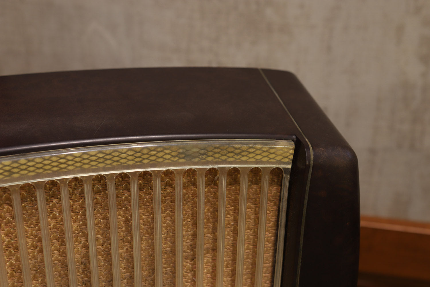 Original 50's radio with completely modernized and functioning interior with bluetooth