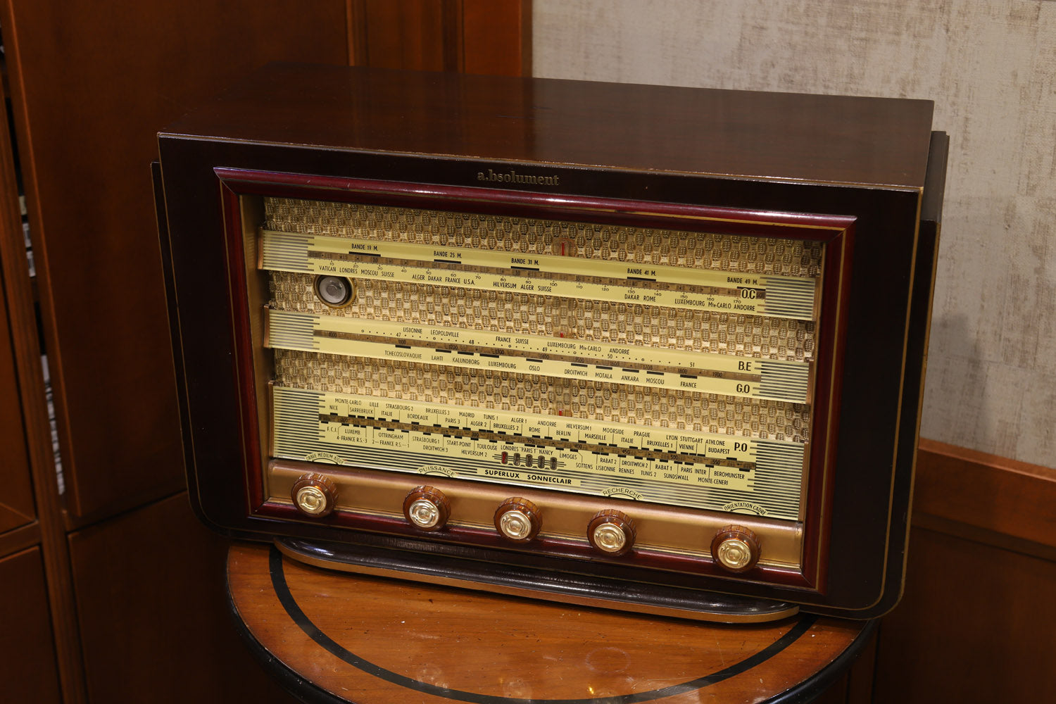 Original 50's radio with completely modernized and functioning interior with bluetooth