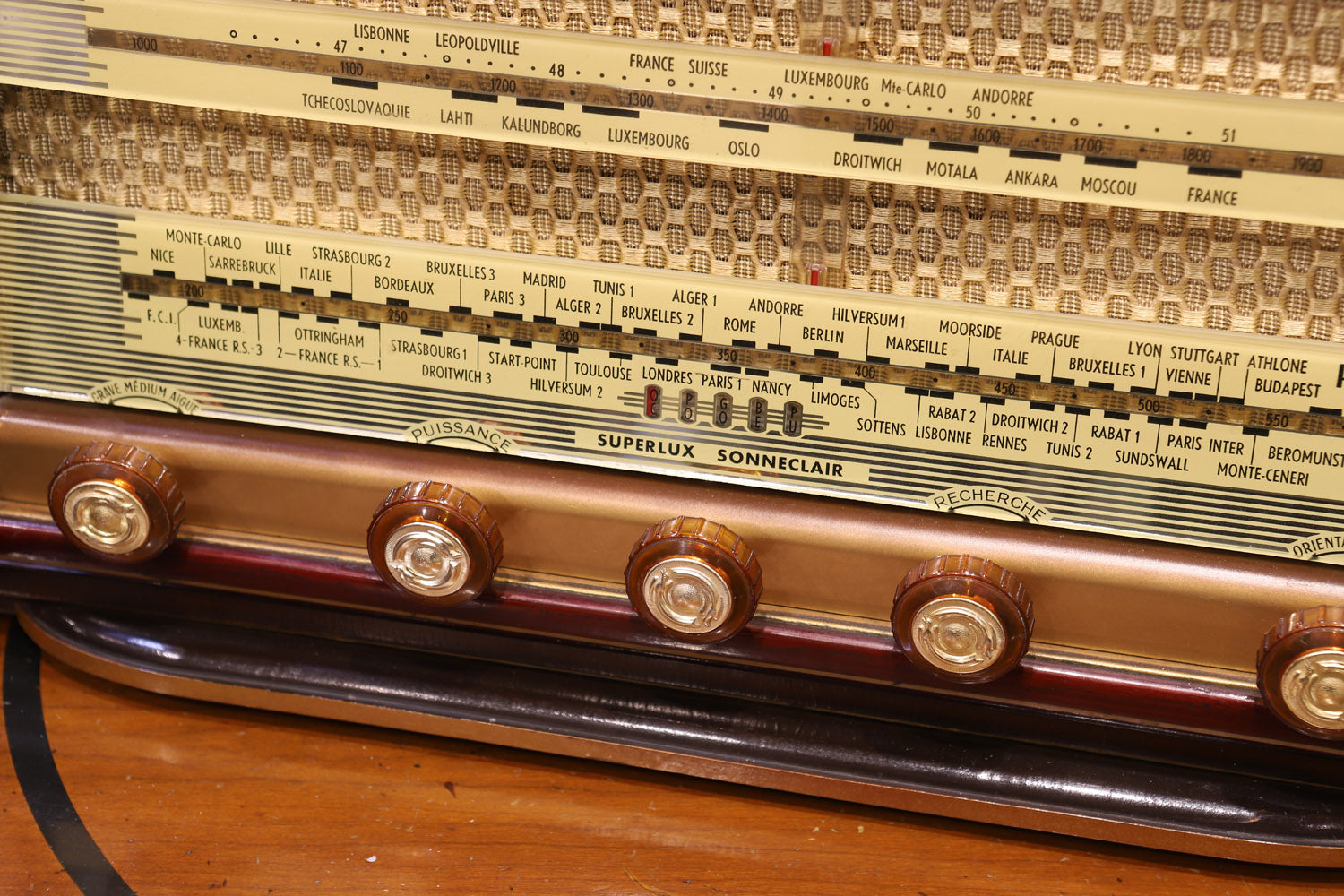 Original 50's radio with completely modernized and functioning interior with bluetooth