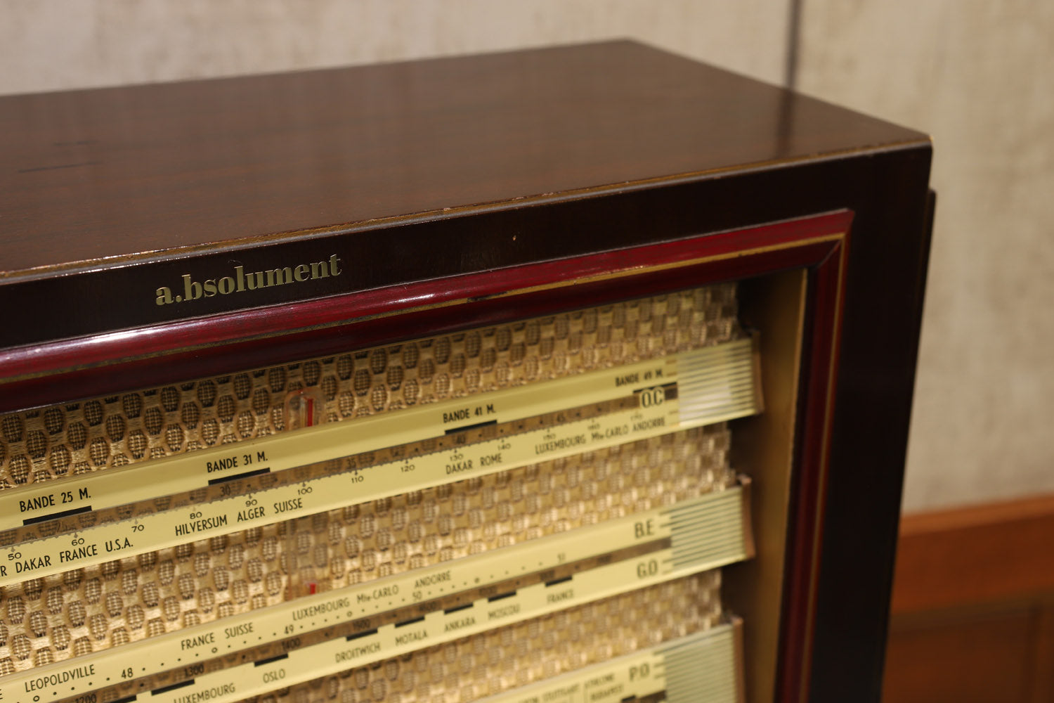 Original 50's radio with completely modernized and functioning interior with bluetooth